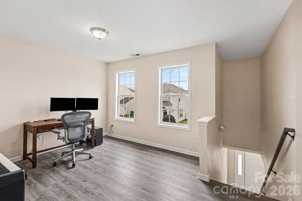 8601 Sawleaf Court Charlotte NC 28215
