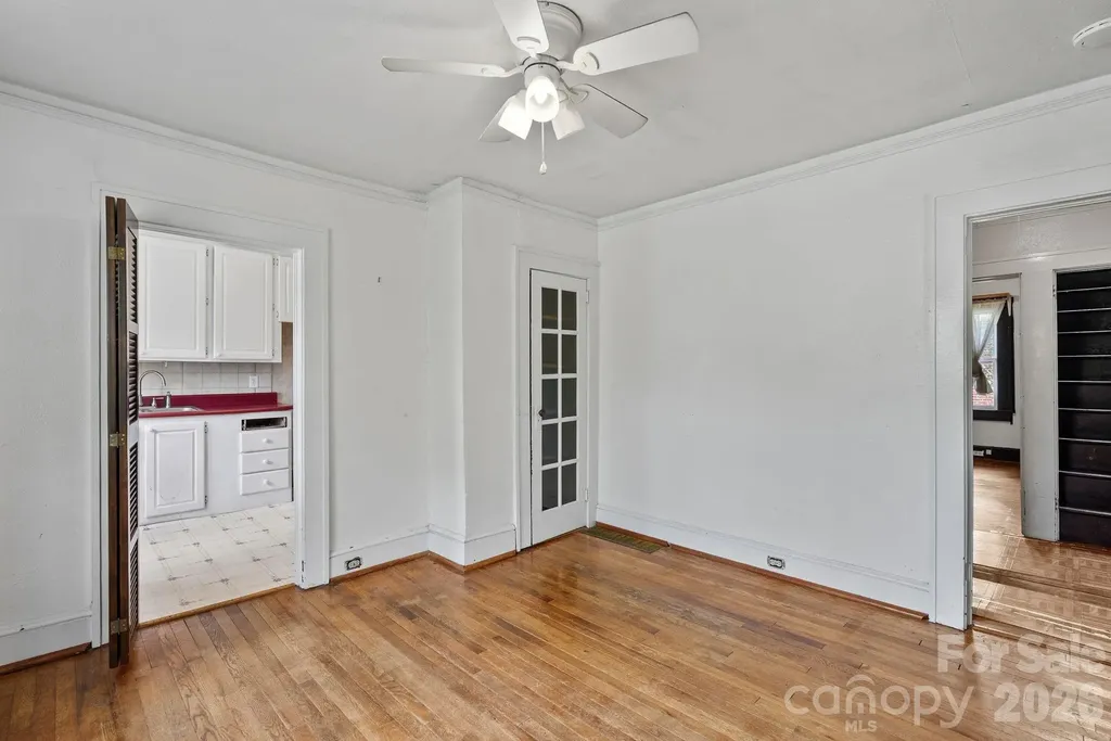 49 Church Street Weaverville NC 28787