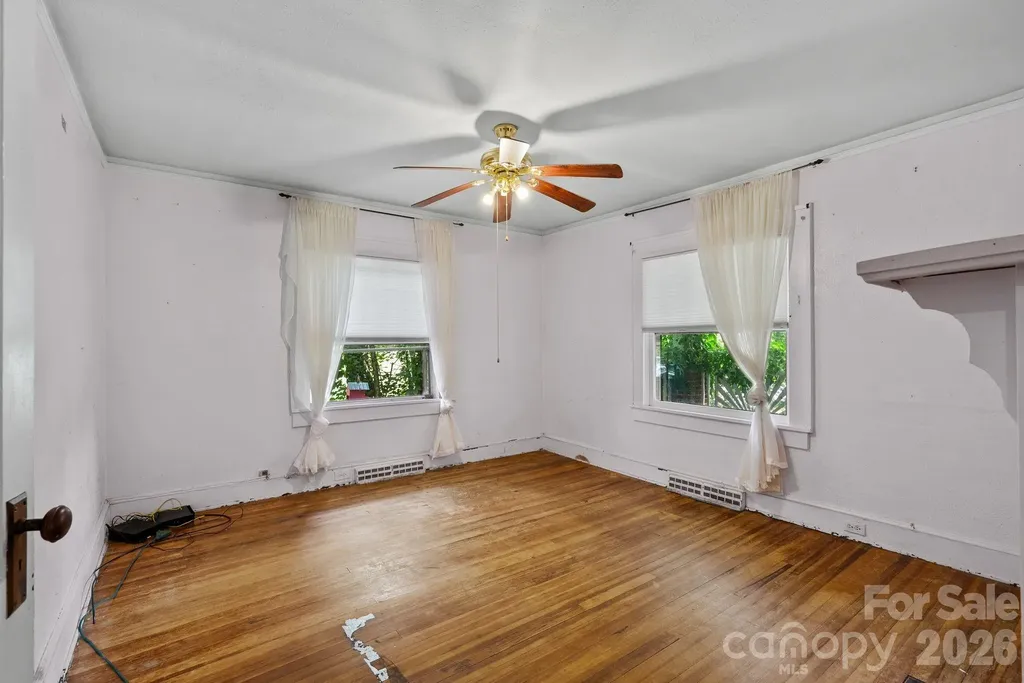 49 Church Street Weaverville NC 28787