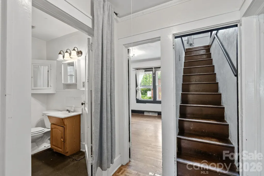 49 Church Street Weaverville NC 28787