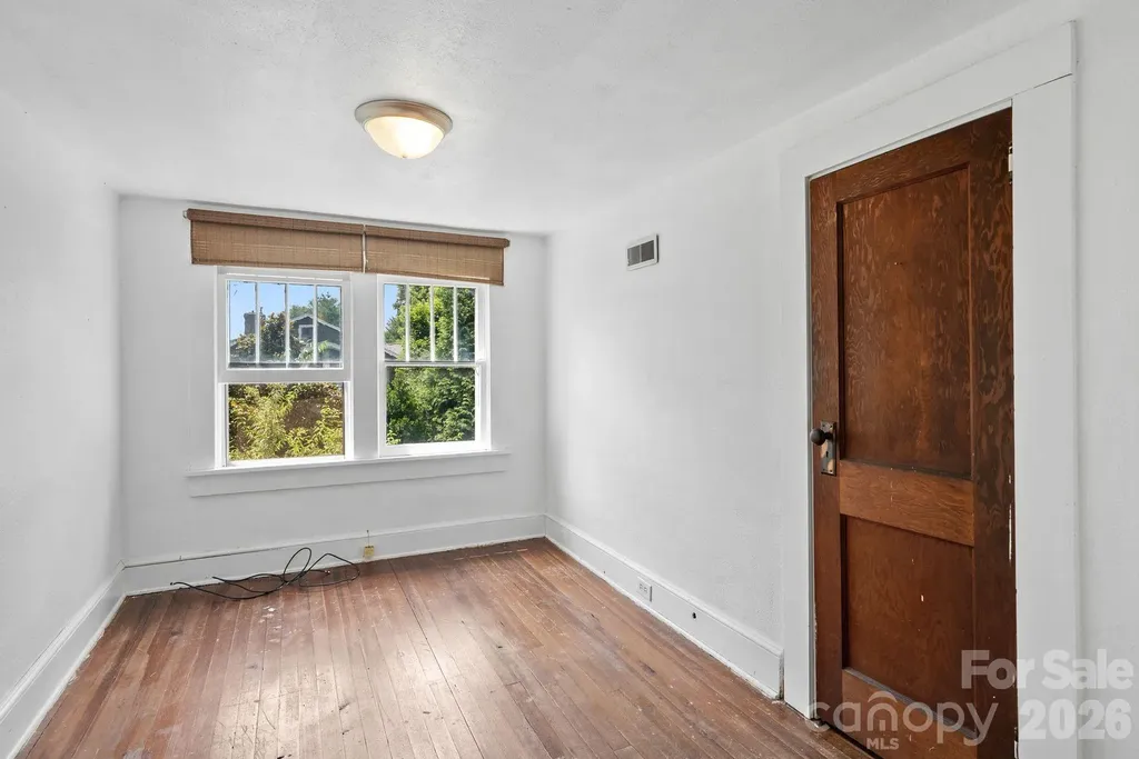 49 Church Street Weaverville NC 28787