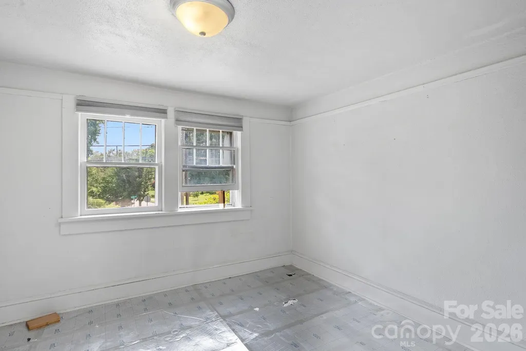 49 Church Street Weaverville NC 28787
