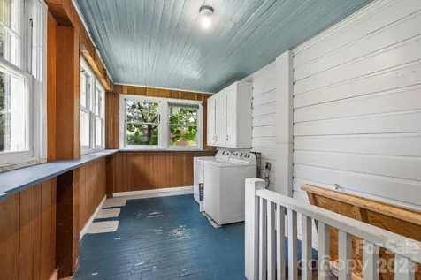 49 Church Street Weaverville NC 28787