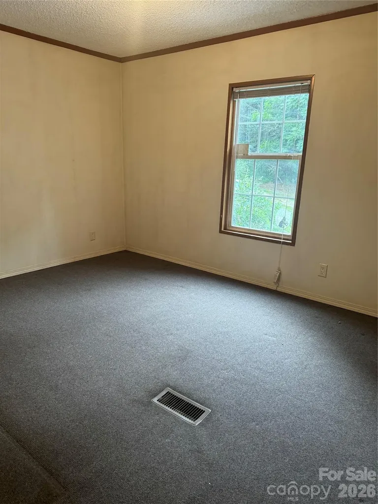 284 Paul Gosnell Road Marshall NC 28753