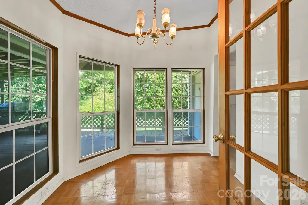 284 Paul Gosnell Road Marshall NC 28753