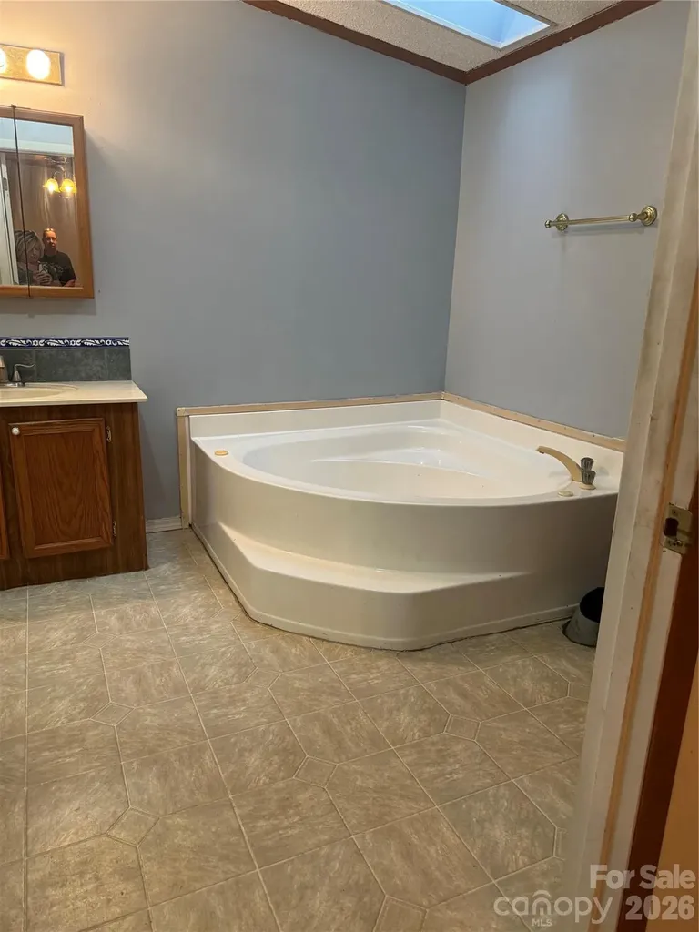 284 Paul Gosnell Road Marshall NC 28753