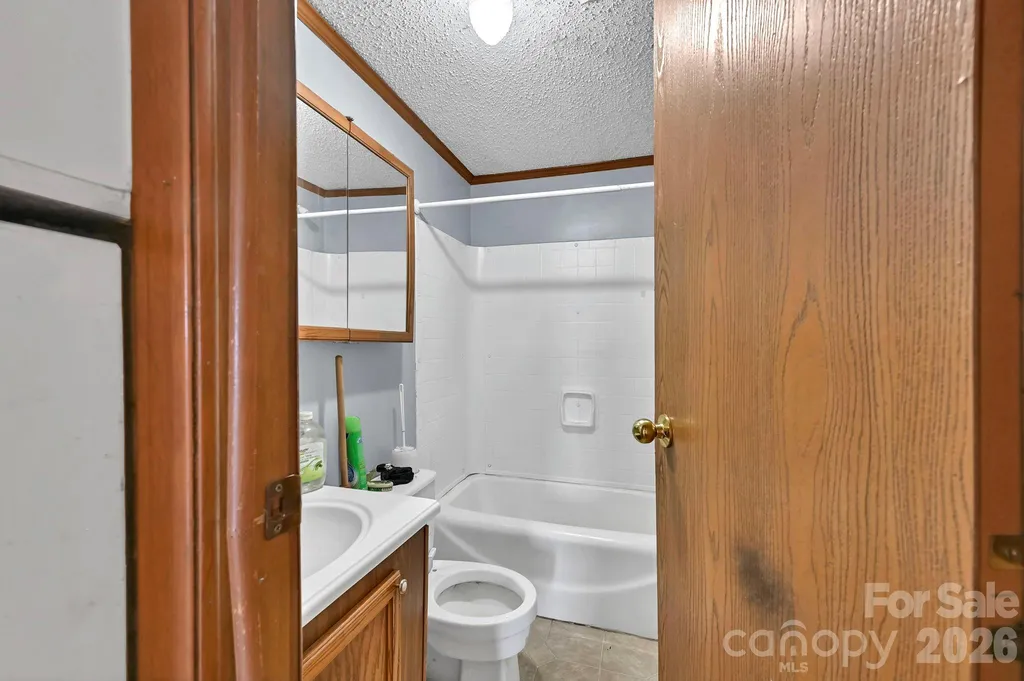 284 Paul Gosnell Road Marshall NC 28753