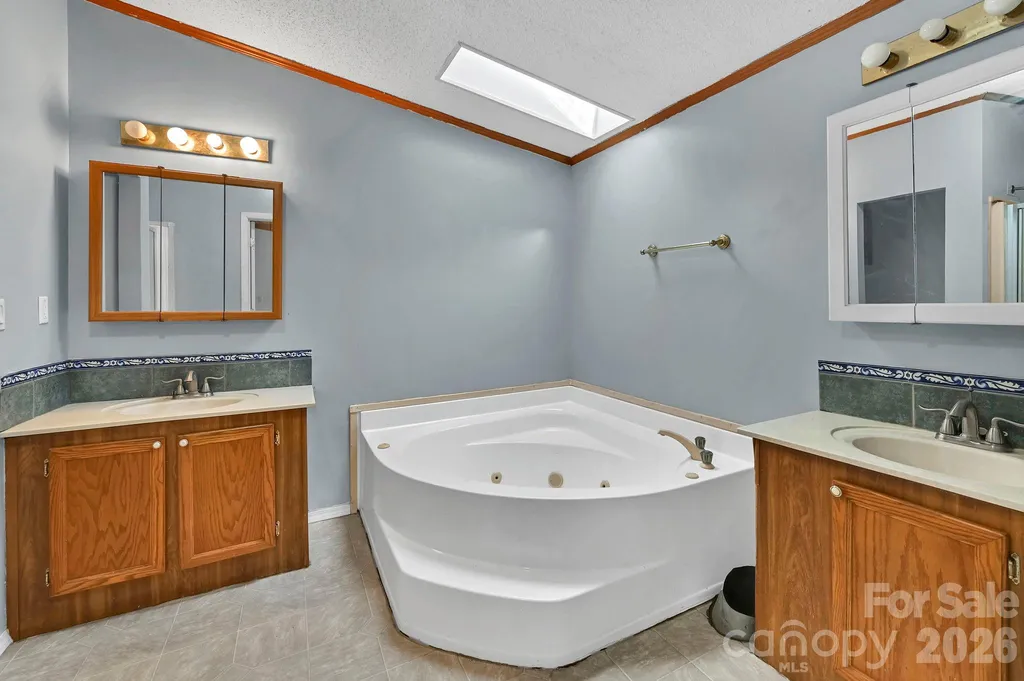 284 Paul Gosnell Road Marshall NC 28753