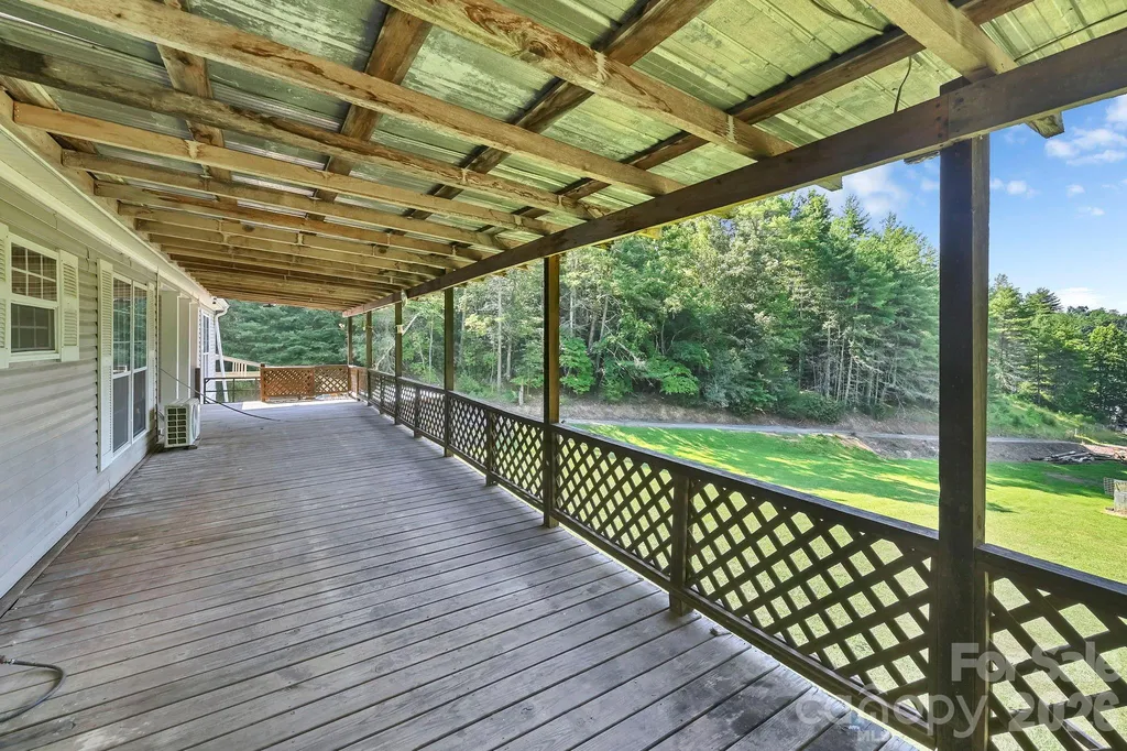 284 Paul Gosnell Road Marshall NC 28753