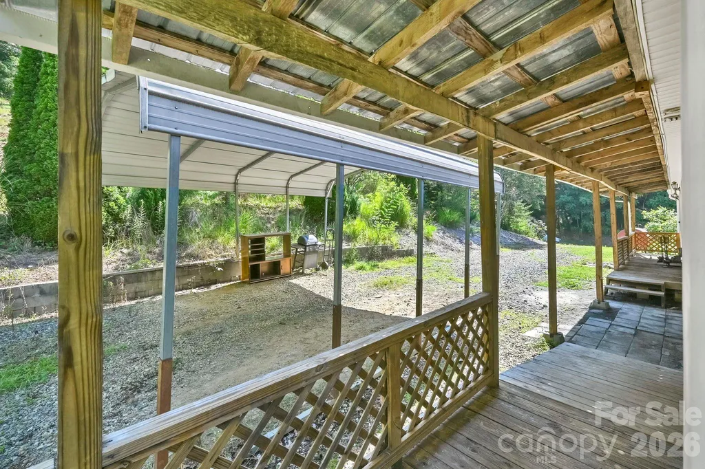 284 Paul Gosnell Road Marshall NC 28753