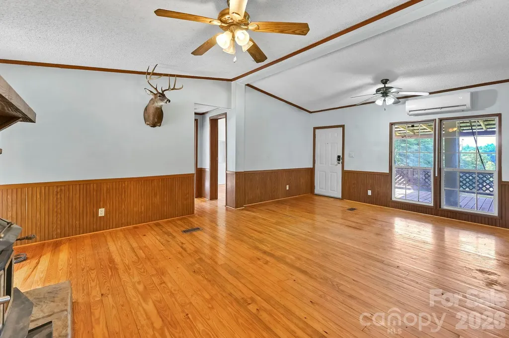 284 Paul Gosnell Road Marshall NC 28753