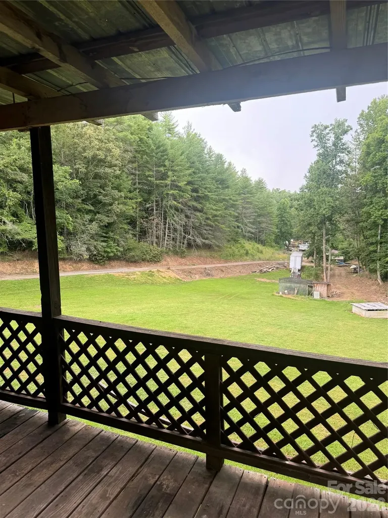 284 Paul Gosnell Road Marshall NC 28753