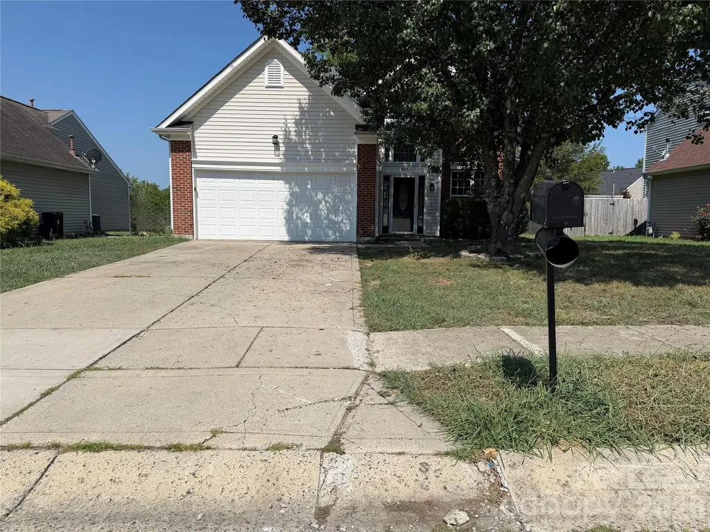 8815 Firestreak Drive Charlotte NC 28216