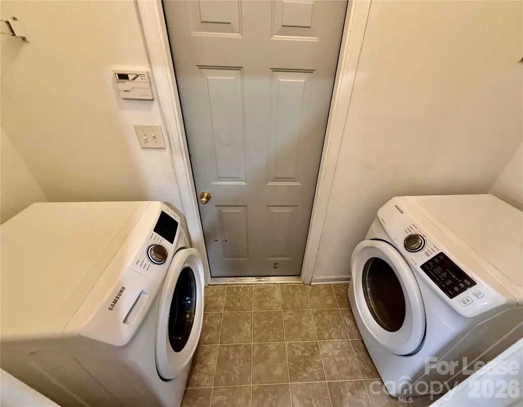 8815 Firestreak Drive Charlotte NC 28216