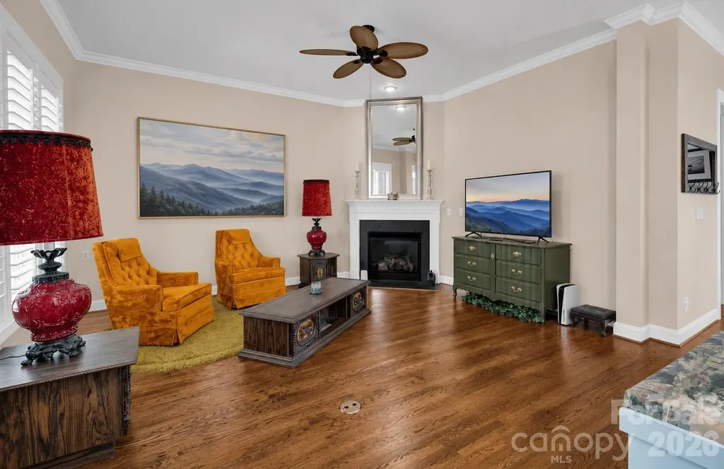 4090 Library Lane NW Conover NC 28613