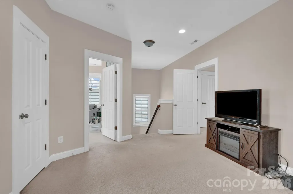 4090 Library Lane NW Conover NC 28613