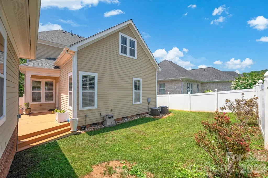 4090 Library Lane NW Conover NC 28613