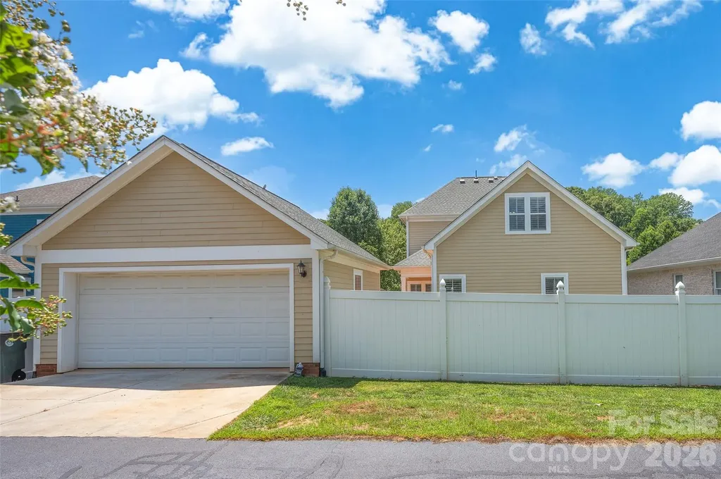 4090 Library Lane NW Conover NC 28613