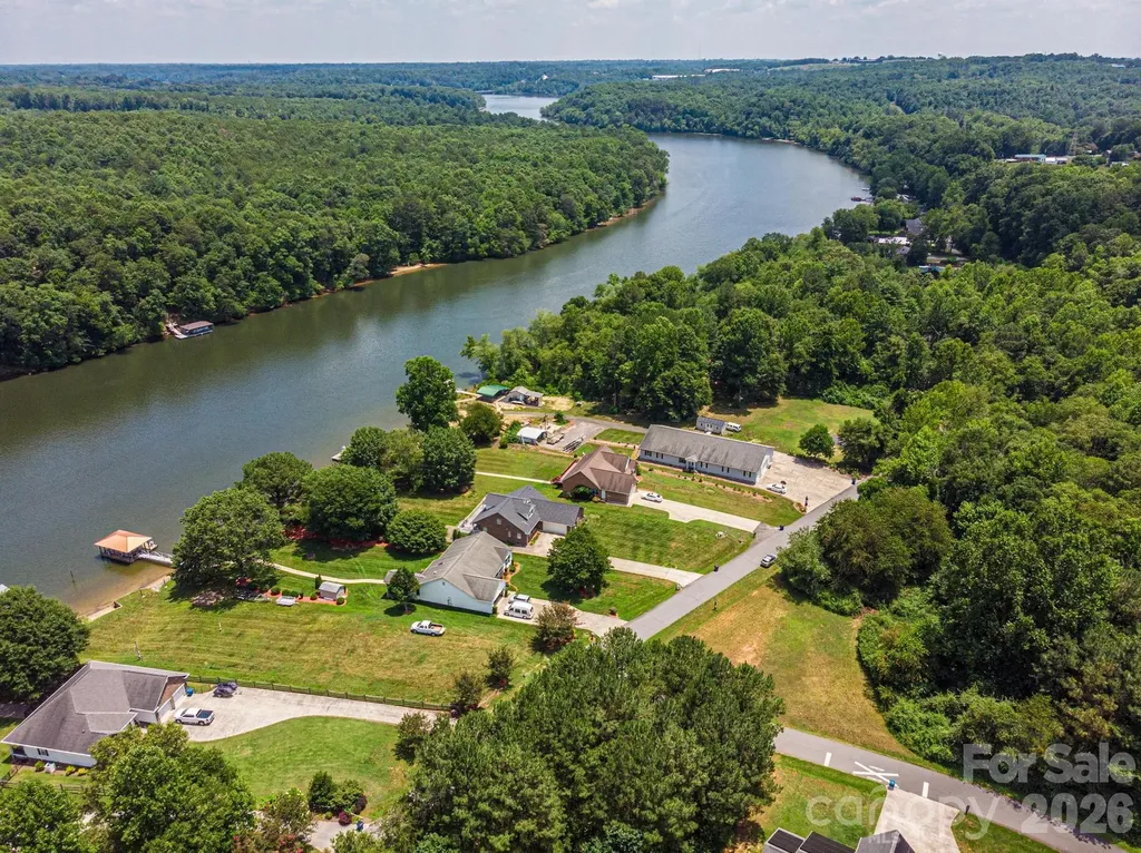 1857 Hidden Pointe Drive Hickory NC 28601
