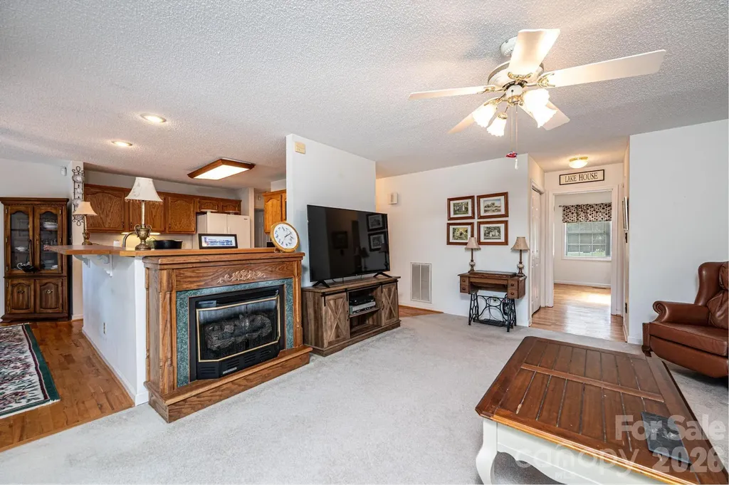 1857 Hidden Pointe Drive Hickory NC 28601