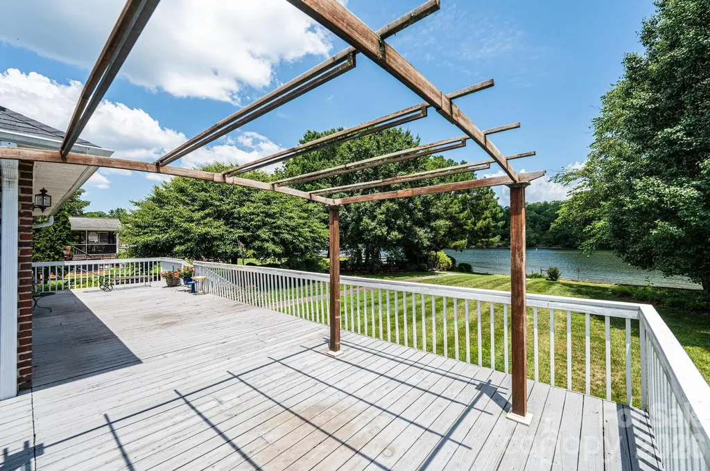 1857 Hidden Pointe Drive Hickory NC 28601