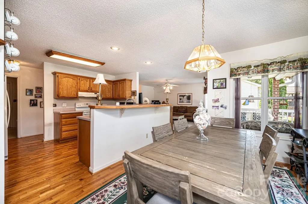 1857 Hidden Pointe Drive Hickory NC 28601