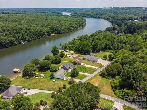 1857 Hidden Pointe Drive Hickory NC 28601