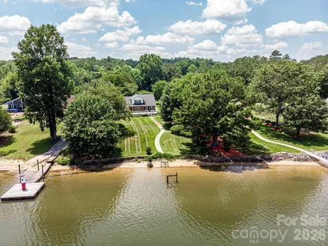 1857 Hidden Pointe Drive Hickory NC 28601