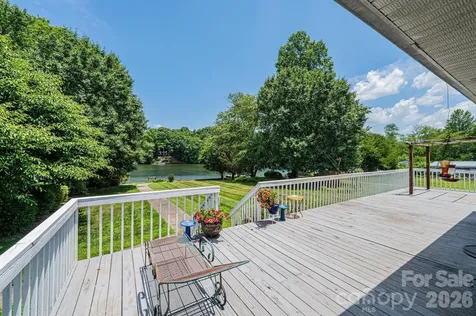 1857 Hidden Pointe Drive Hickory NC 28601