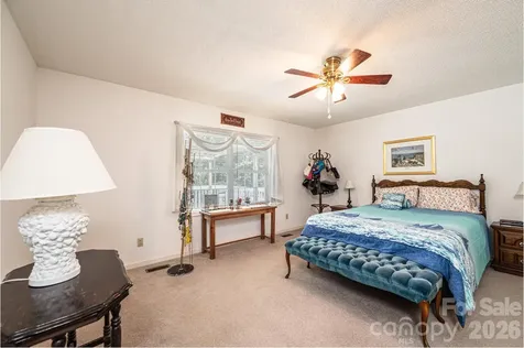 1857 Hidden Pointe Drive Hickory NC 28601