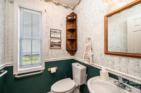 1857 Hidden Pointe Drive Hickory NC 28601