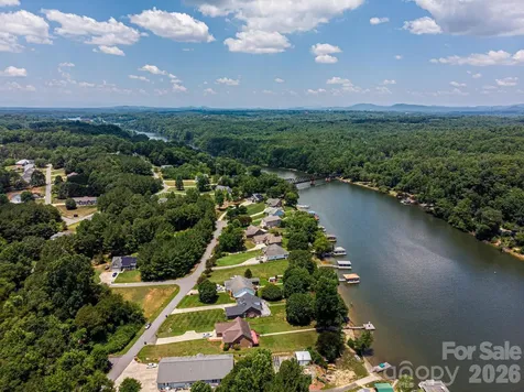 1857 Hidden Pointe Drive Hickory NC 28601