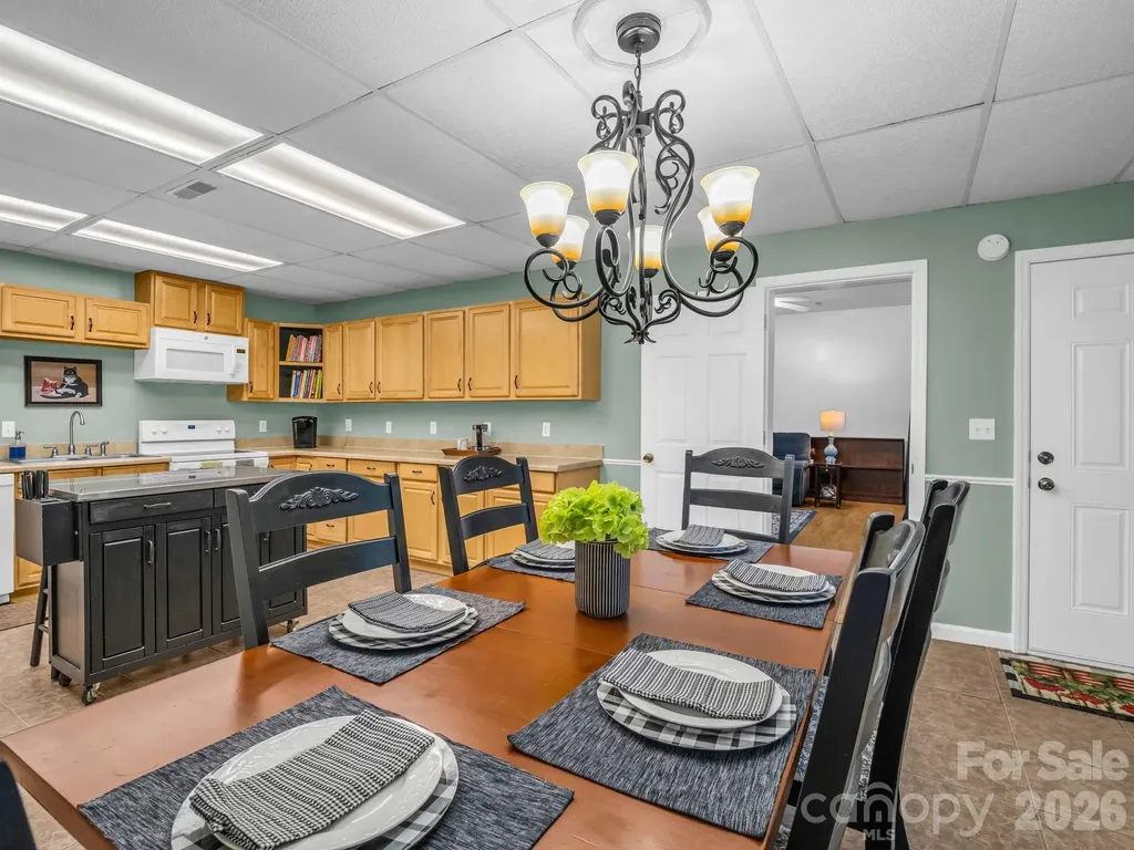 599 Old Henrietta Road Forest City NC 28043