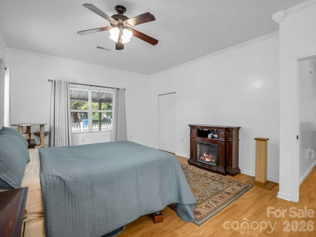 599 Old Henrietta Road Forest City NC 28043