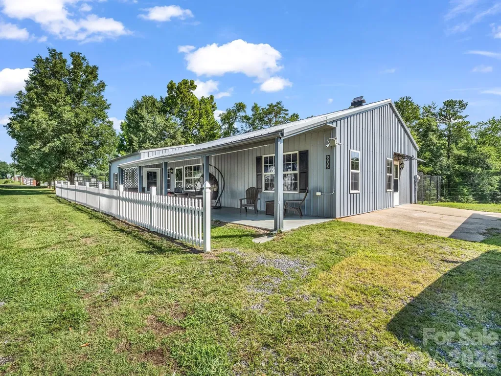 599 Old Henrietta Road Forest City NC 28043