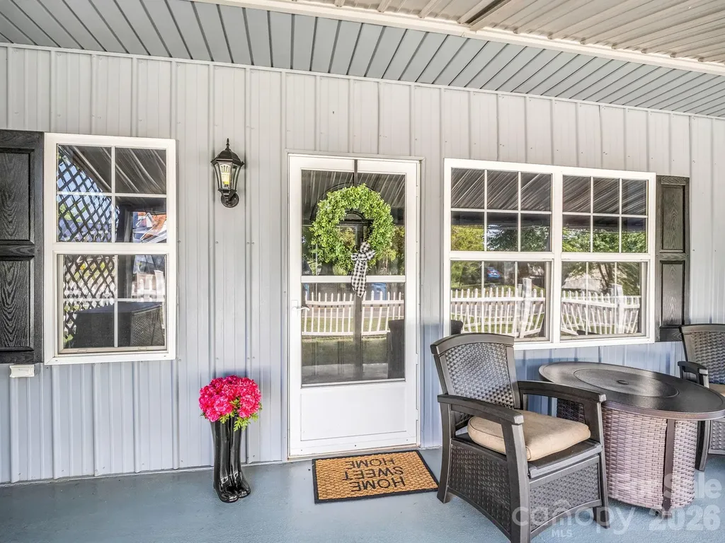 599 Old Henrietta Road Forest City NC 28043