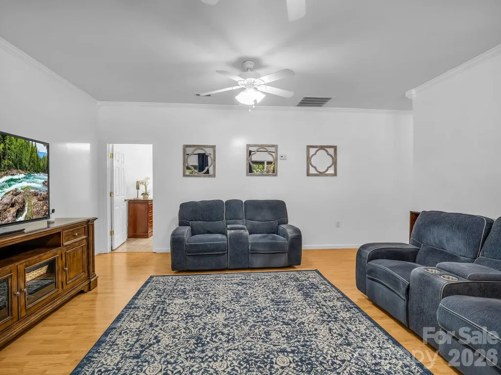 599 Old Henrietta Road Forest City NC 28043