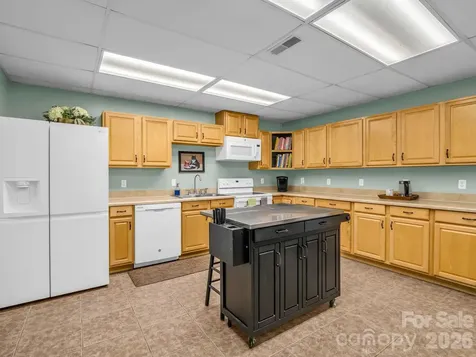 599 Old Henrietta Road Forest City NC 28043