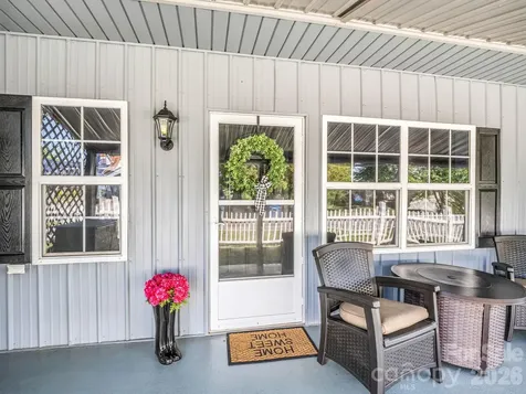 599 Old Henrietta Road Forest City NC 28043