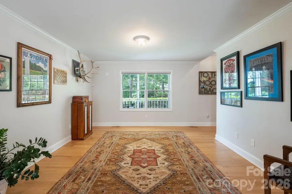 843 W J Street Newton NC 28658