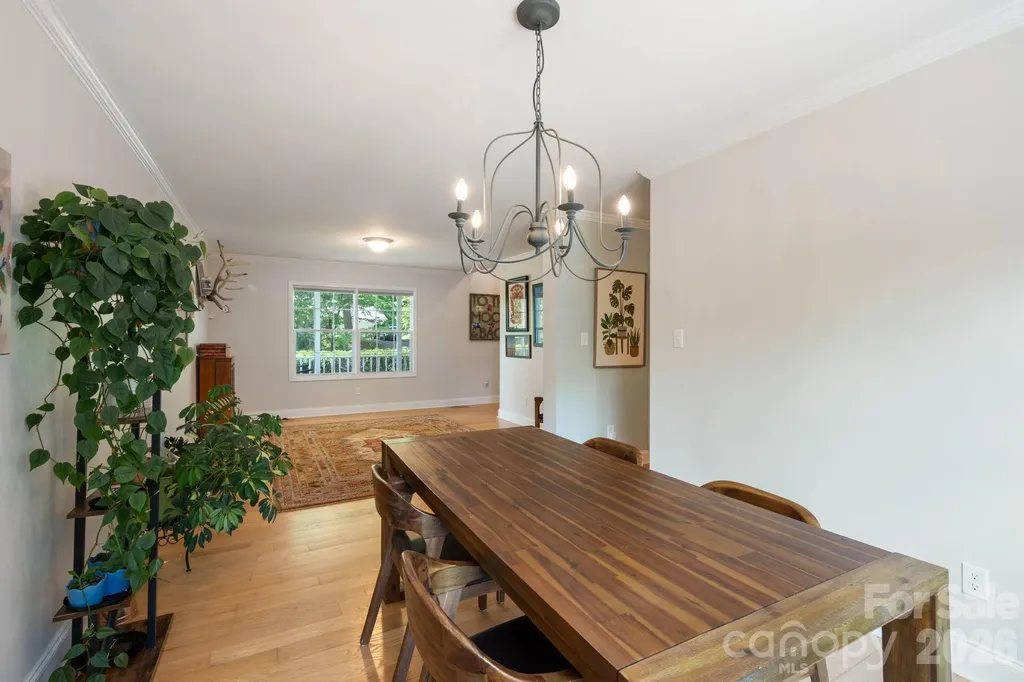 843 W J Street Newton NC 28658