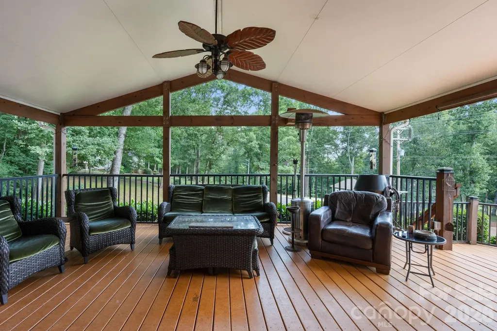 843 W J Street Newton NC 28658
