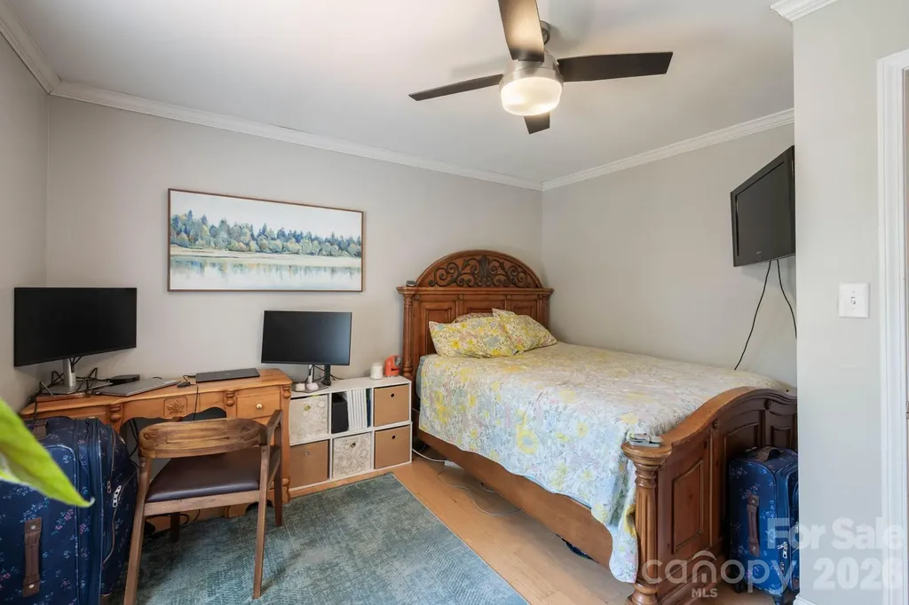 843 W J Street Newton NC 28658