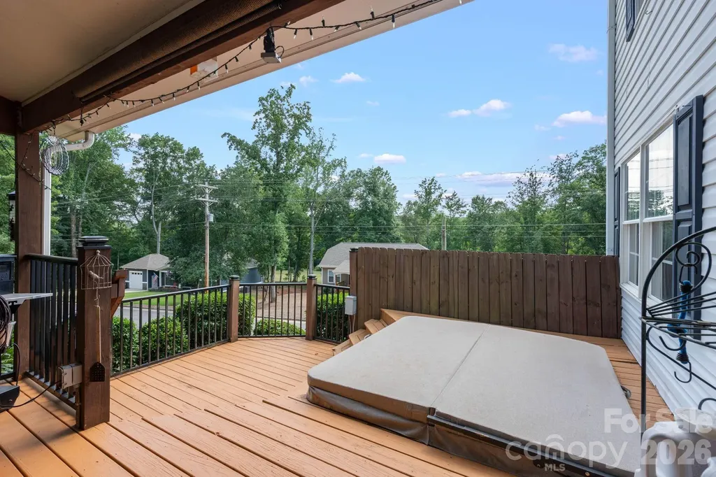 843 W J Street Newton NC 28658