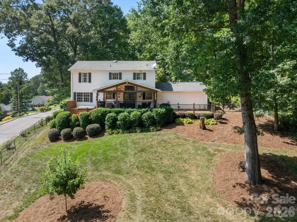843 W J Street Newton NC 28658