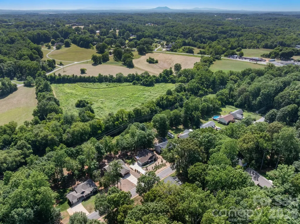 843 W J Street Newton NC 28658