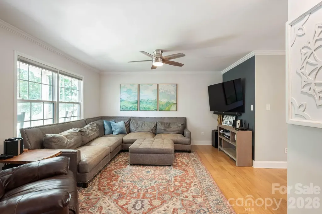 843 W J Street Newton NC 28658