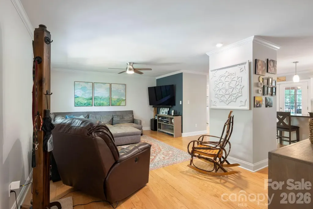 843 W J Street Newton NC 28658