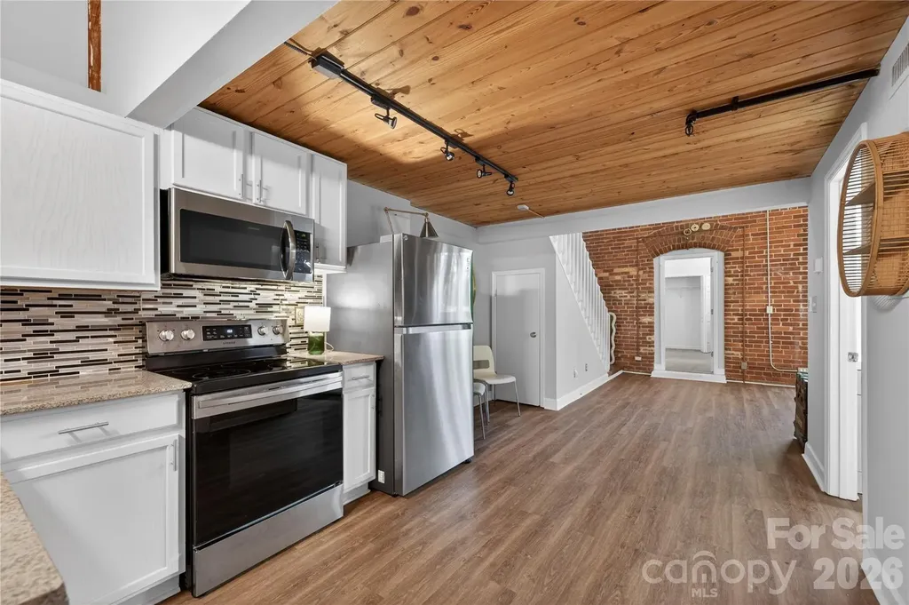 201 S Hoskins Road Charlotte NC 28208