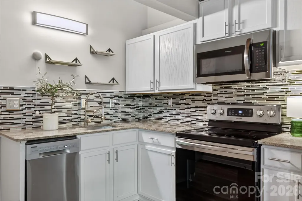 201 S Hoskins Road Charlotte NC 28208
